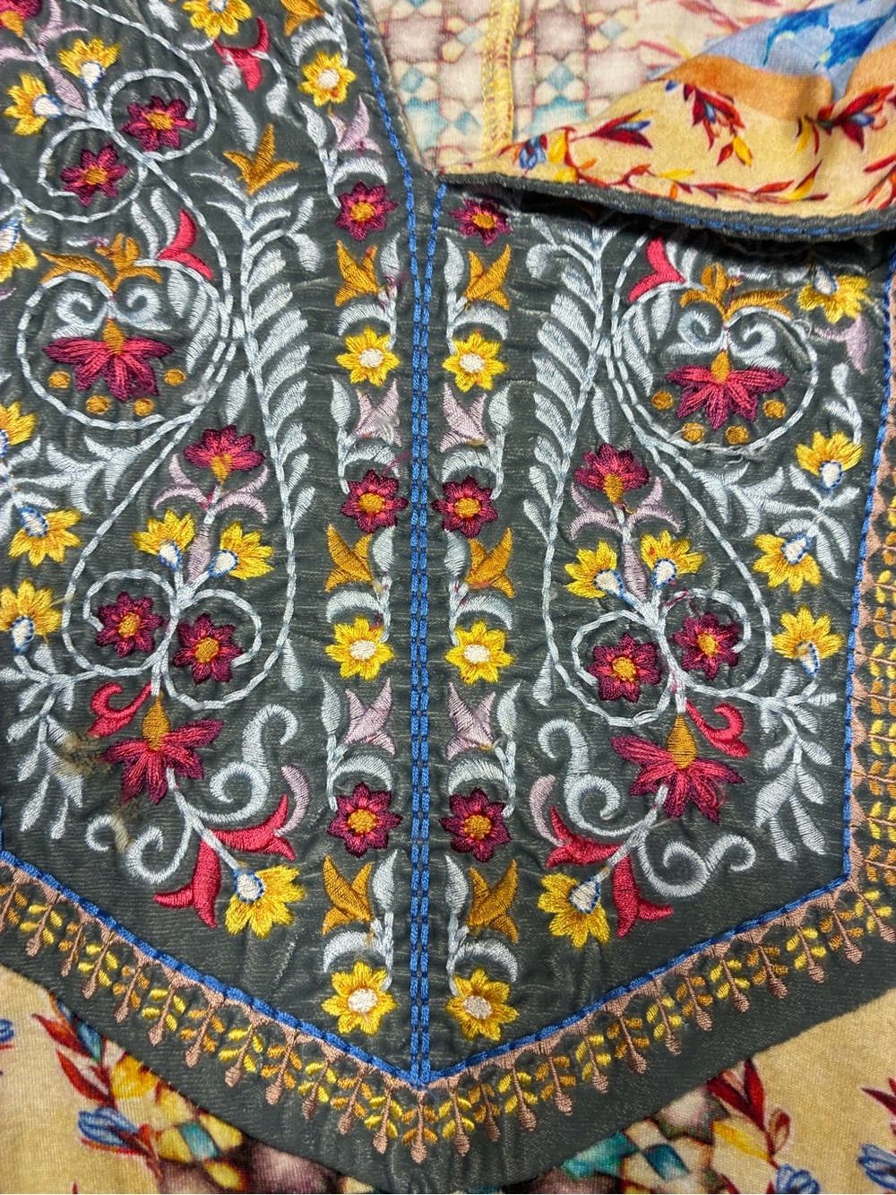 Soft Surroundings Fifi Embroidered Tunic Top - Picture 7 of 11